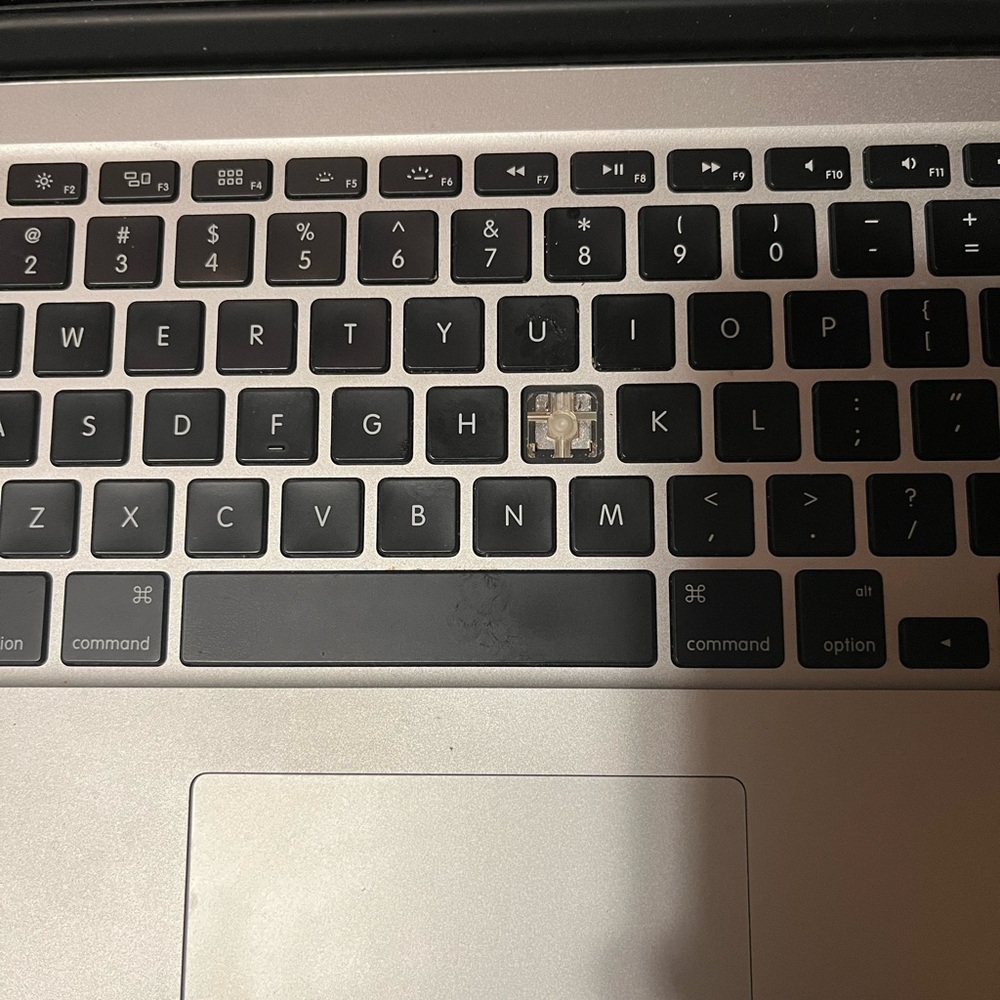 MacBook Pro laptop - Picture 6 of 12